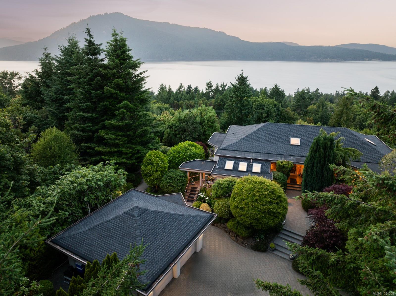 11406 Sycamore Dr — listing photo 8 of 71