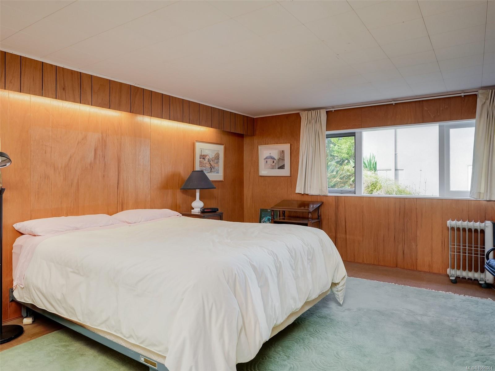 2568 Margate Ave — listing photo 14 of 29
