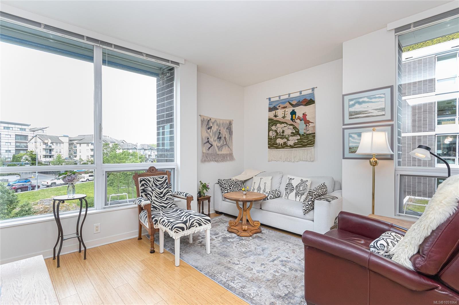 406-391 Tyee Rd — listing photo 8 of 38