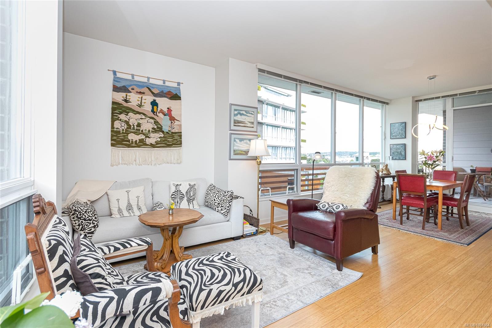 406-391 Tyee Rd — listing photo 9 of 38
