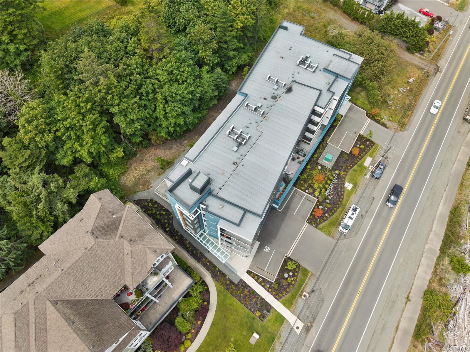 404-536 Island Hwy — listing photo 4 of 66
