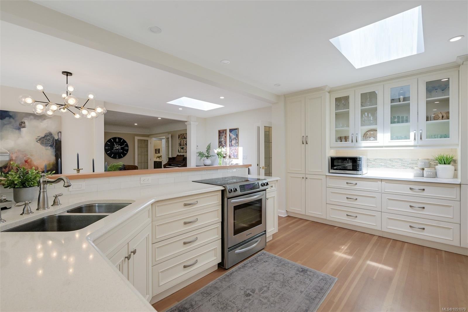 3935 SCOLTON Rd — listing photo 14 of 42