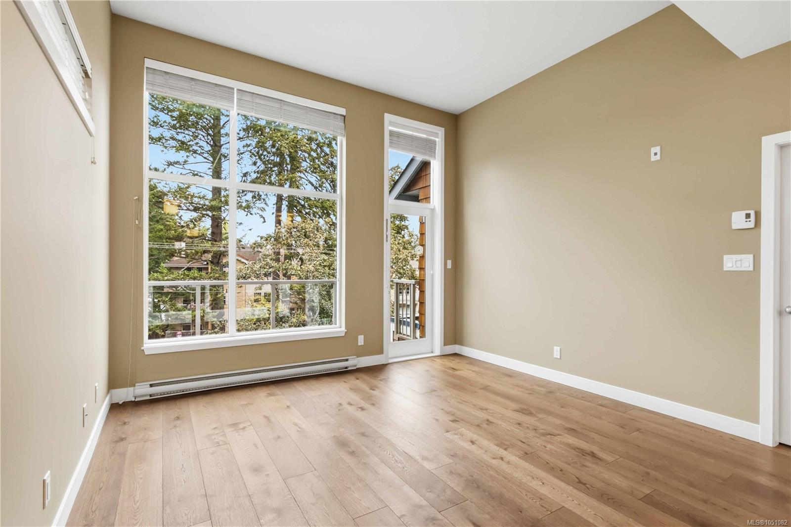 410-611 Goldstream Ave — listing photo 10 of 32
