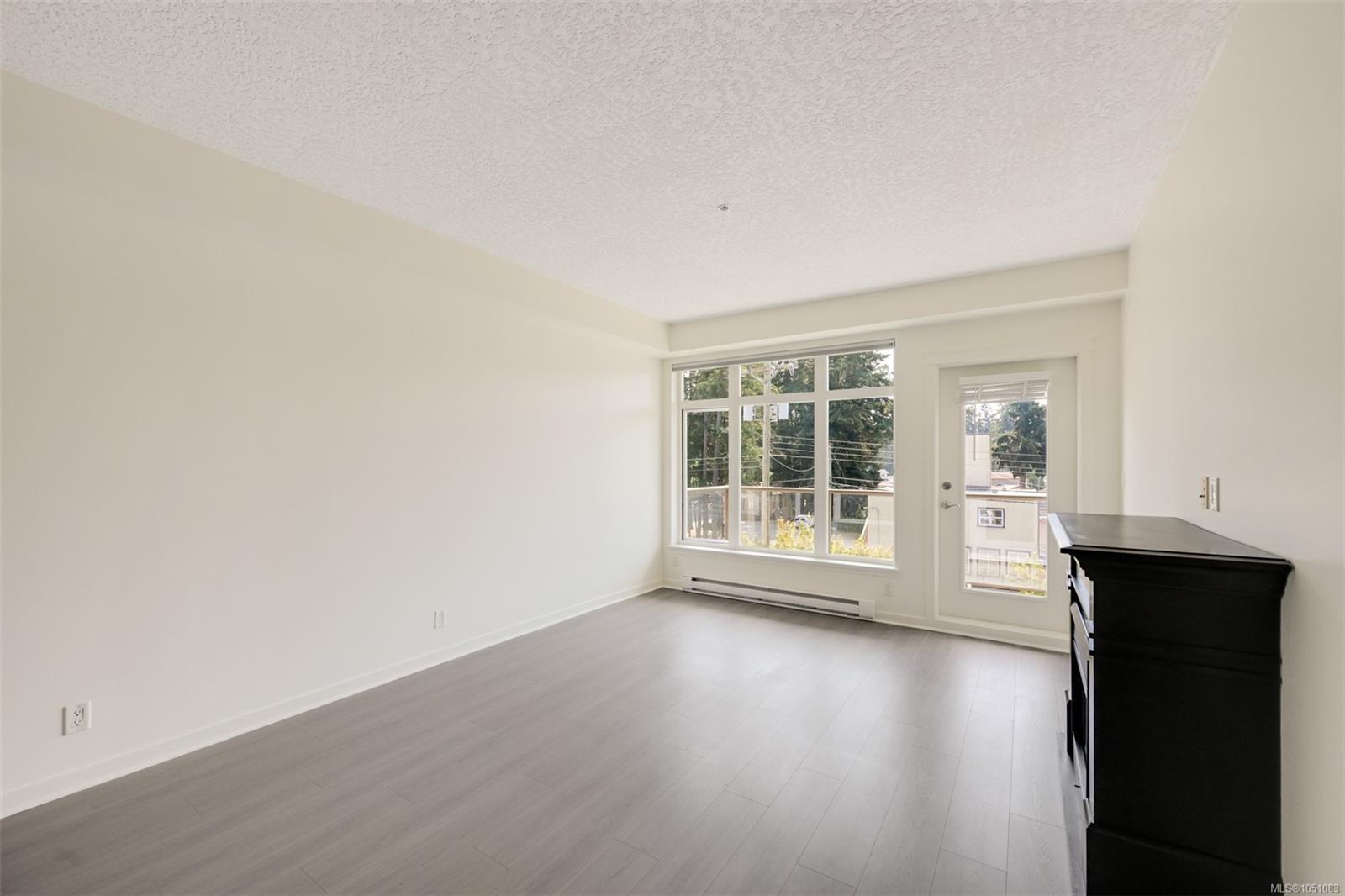 305-2220 Sooke Rd — listing photo 6 of 39