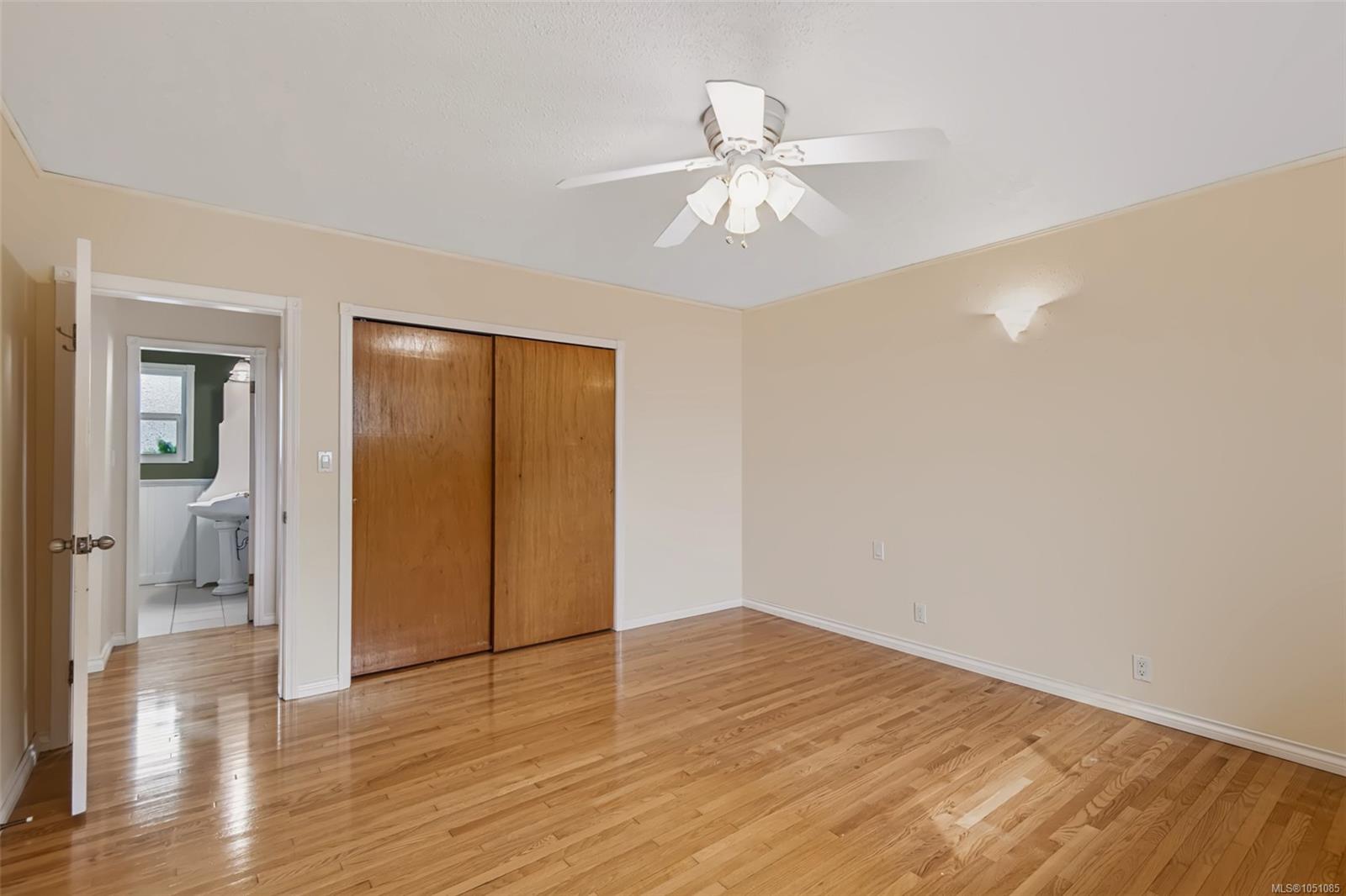 3630 Waterhouse St — listing photo 12 of 35
