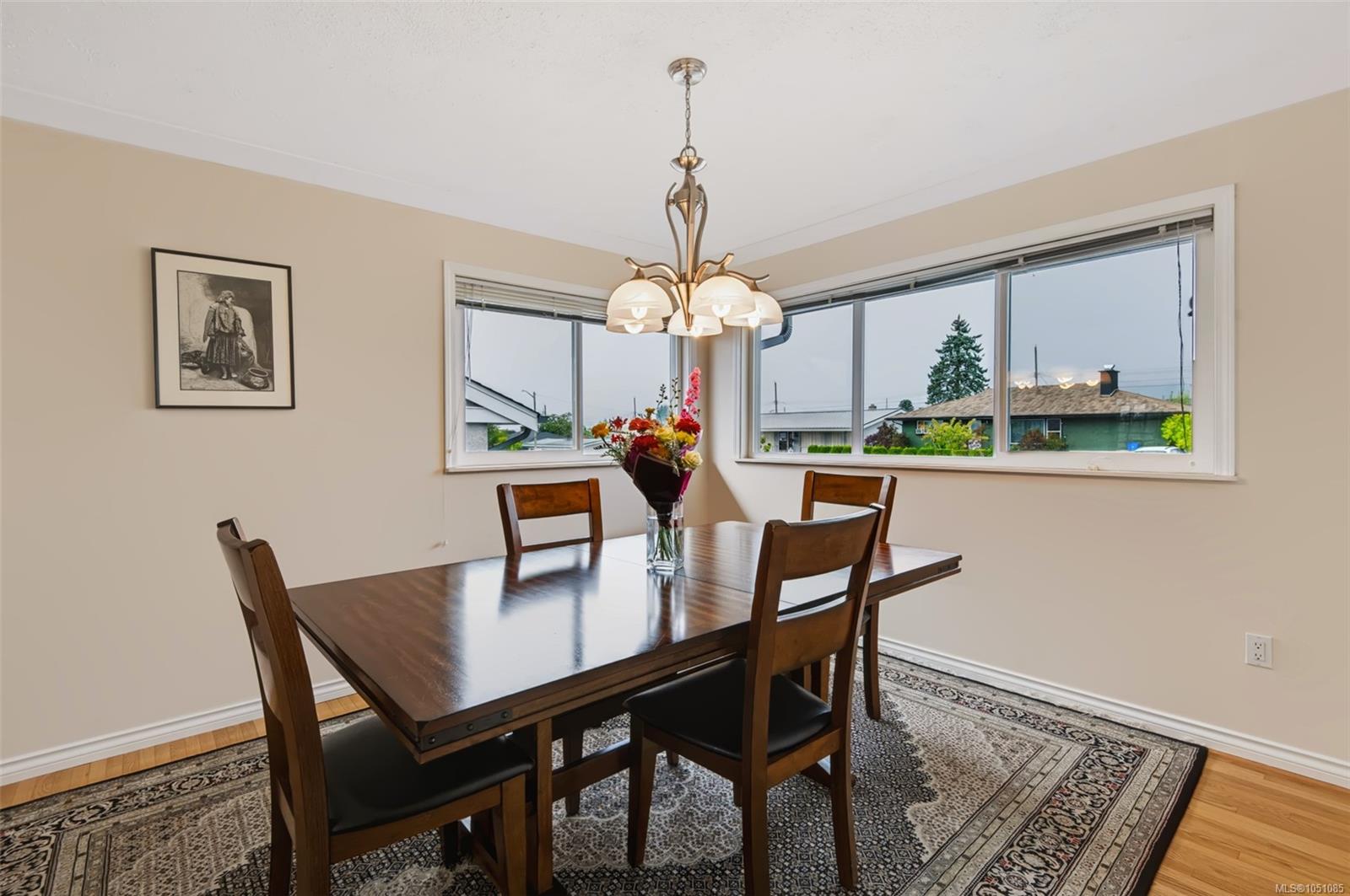 3630 Waterhouse St — listing photo 10 of 35