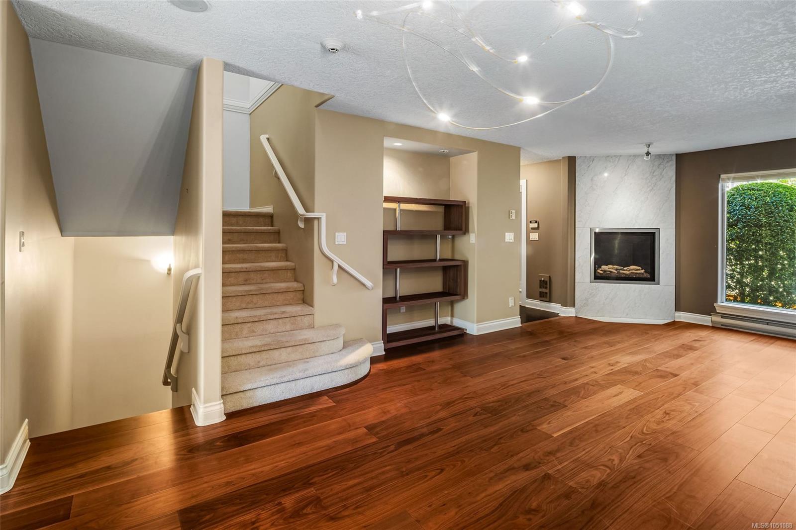 106-75 Songhees Rd — listing photo 6 of 58