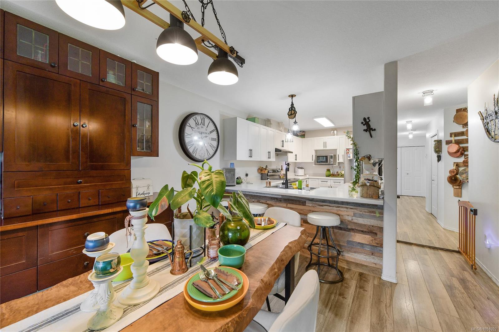 21-7070 West Saanich Rd — listing photo 6 of 15