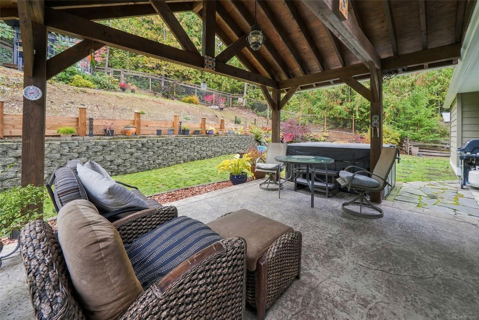 1580 Meadowood Way — listing photo 13 of 68