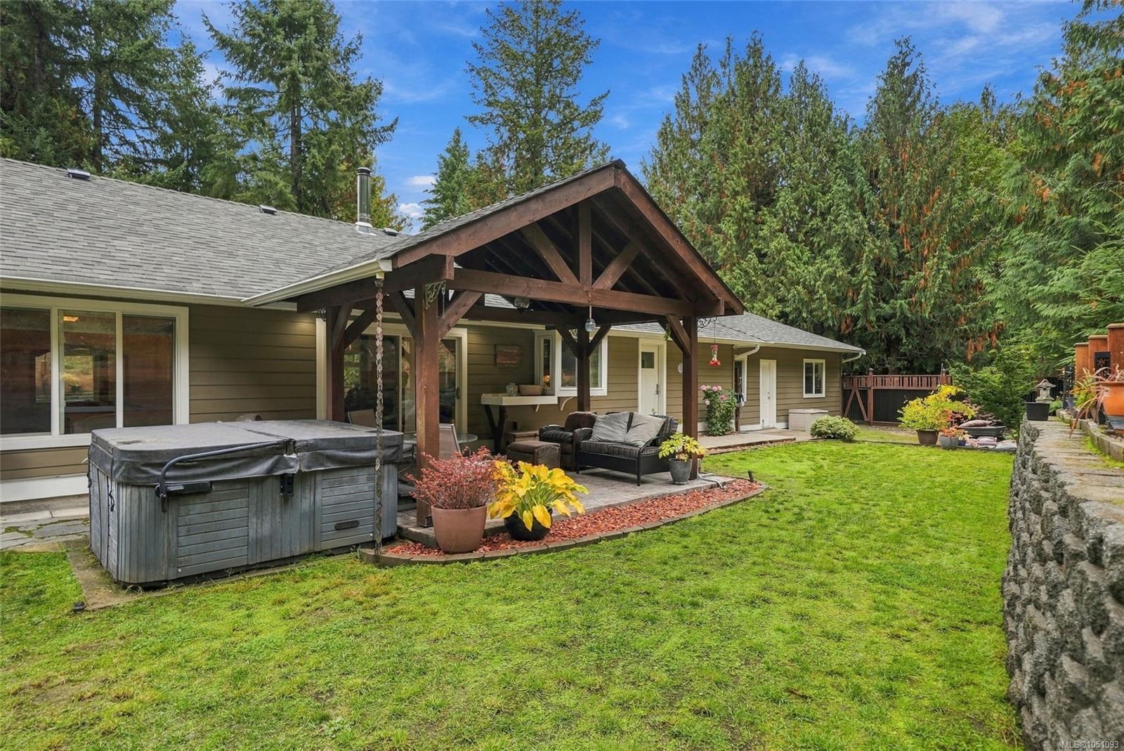 1580 Meadowood Way — listing photo 14 of 68