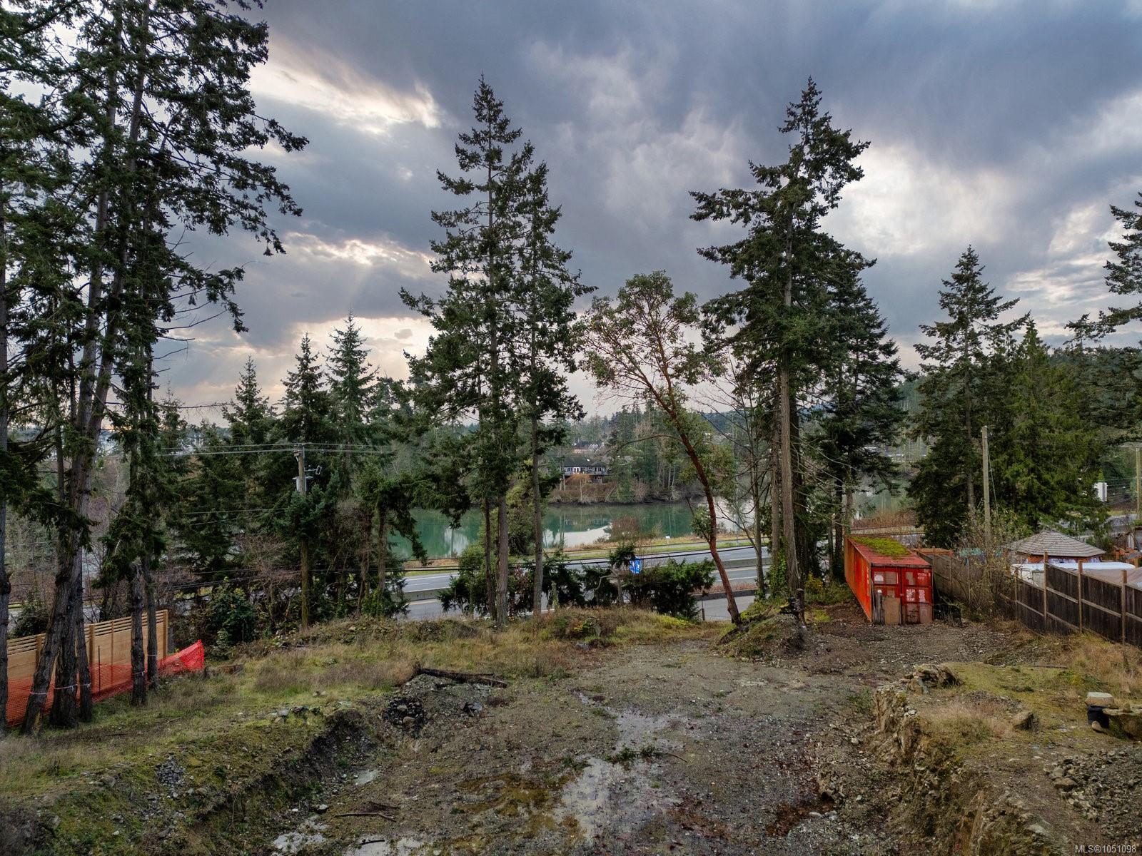 1850 Swartz Bay Rd — listing photo 9 of 15