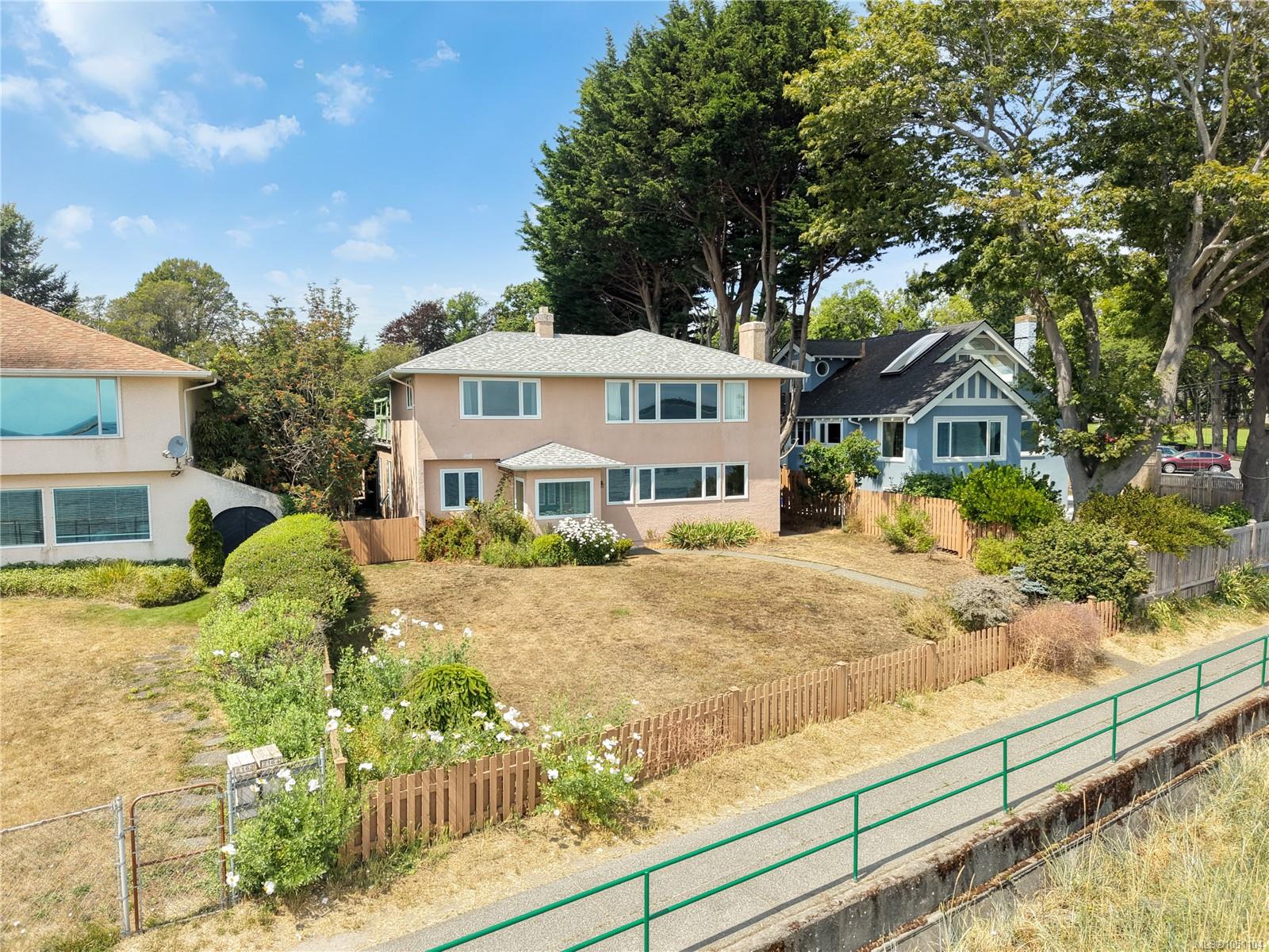 2168 Esplanade — listing photo 5 of 49