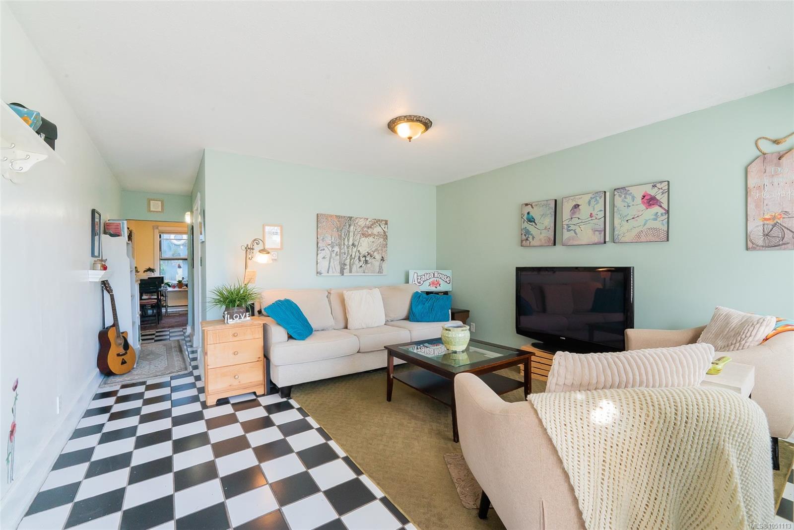 660 Albert St — listing photo 14 of 27