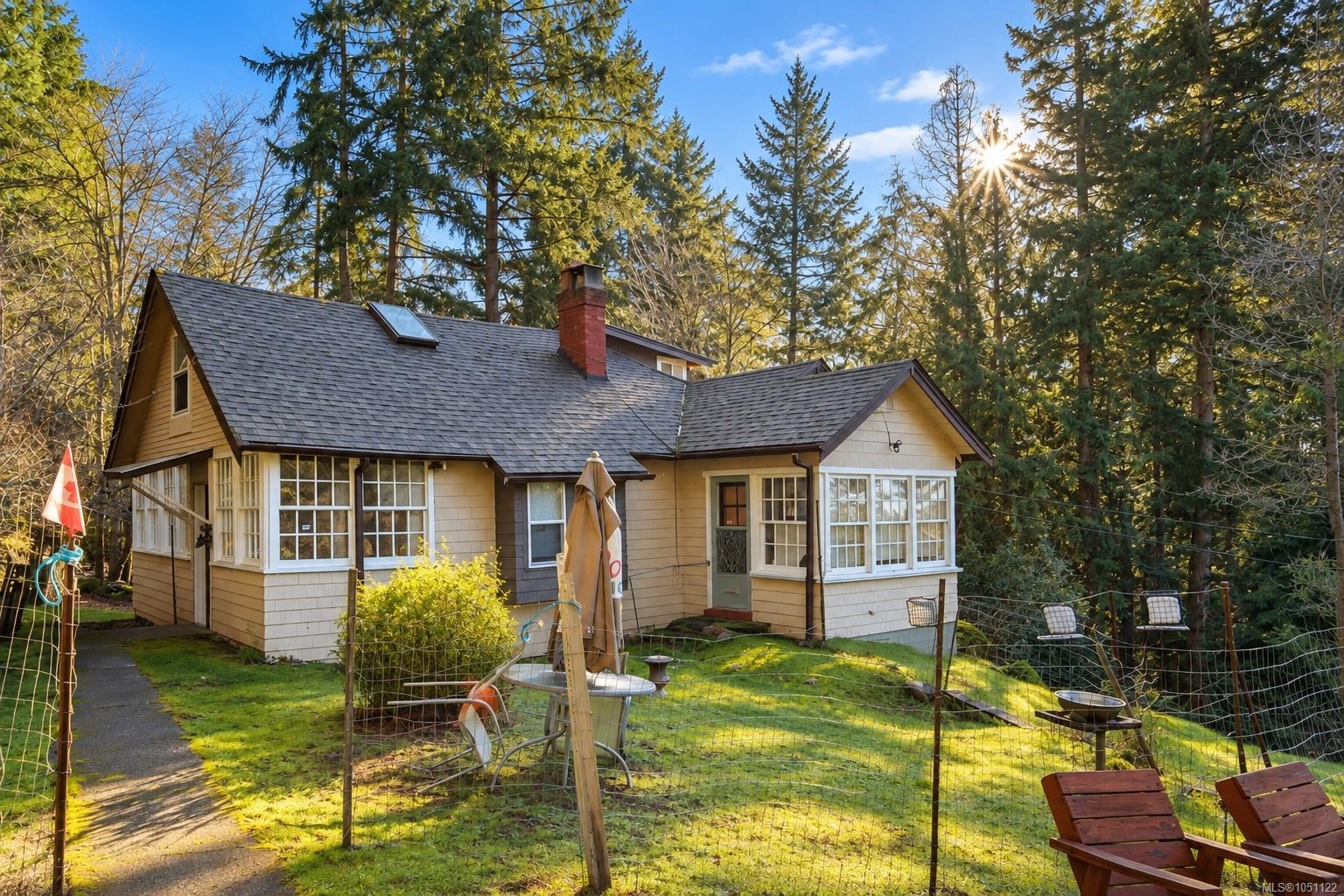 1183 Hillgrove Rd — listing photo 12 of 36