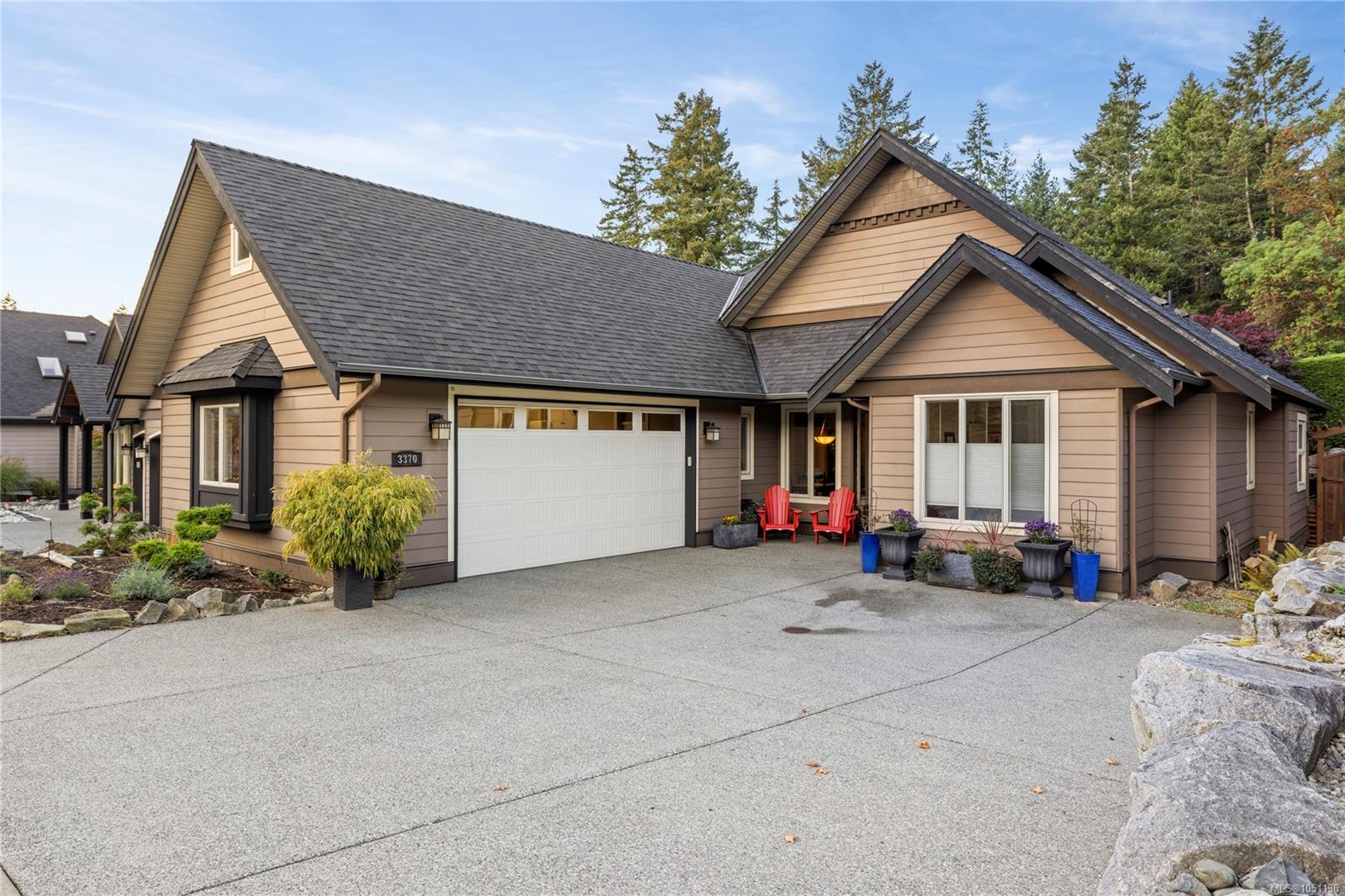 3370 Bradner Cir — listing photo 2 of 61