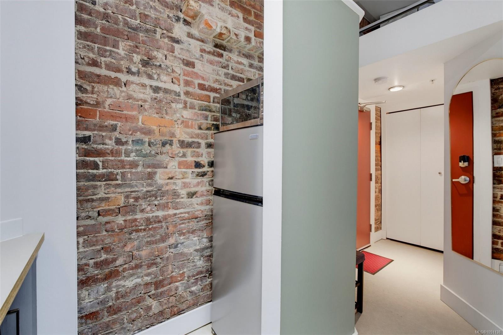 213-562 Yates St — listing photo 12 of 23