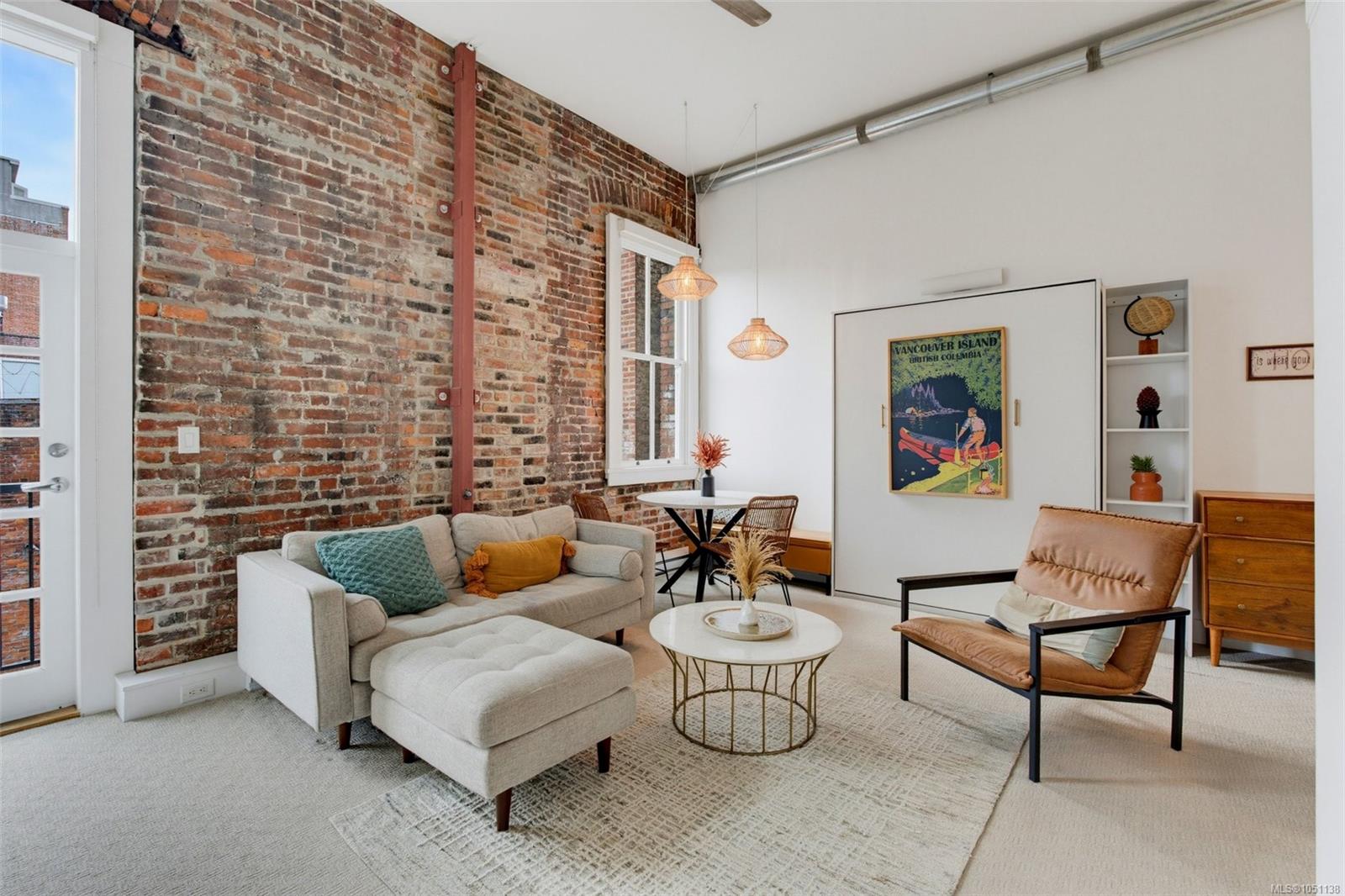 213-562 Yates St — listing photo 8 of 23