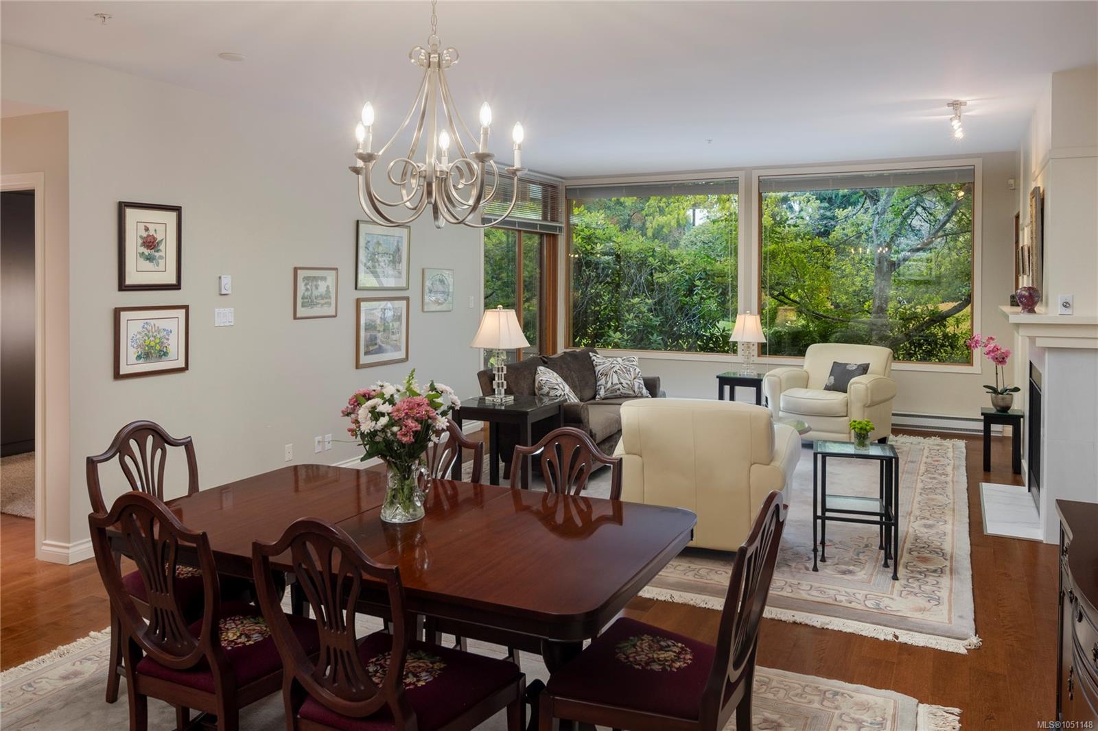 106-5329 Cordova Bay Rd — listing photo 11 of 43