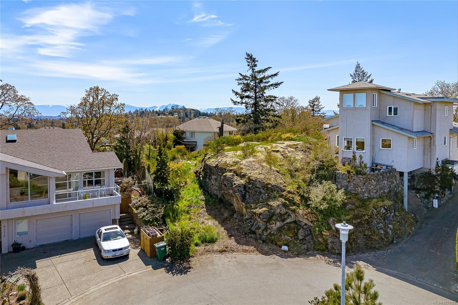 4280 Westervelt Pl — listing photo 6 of 27