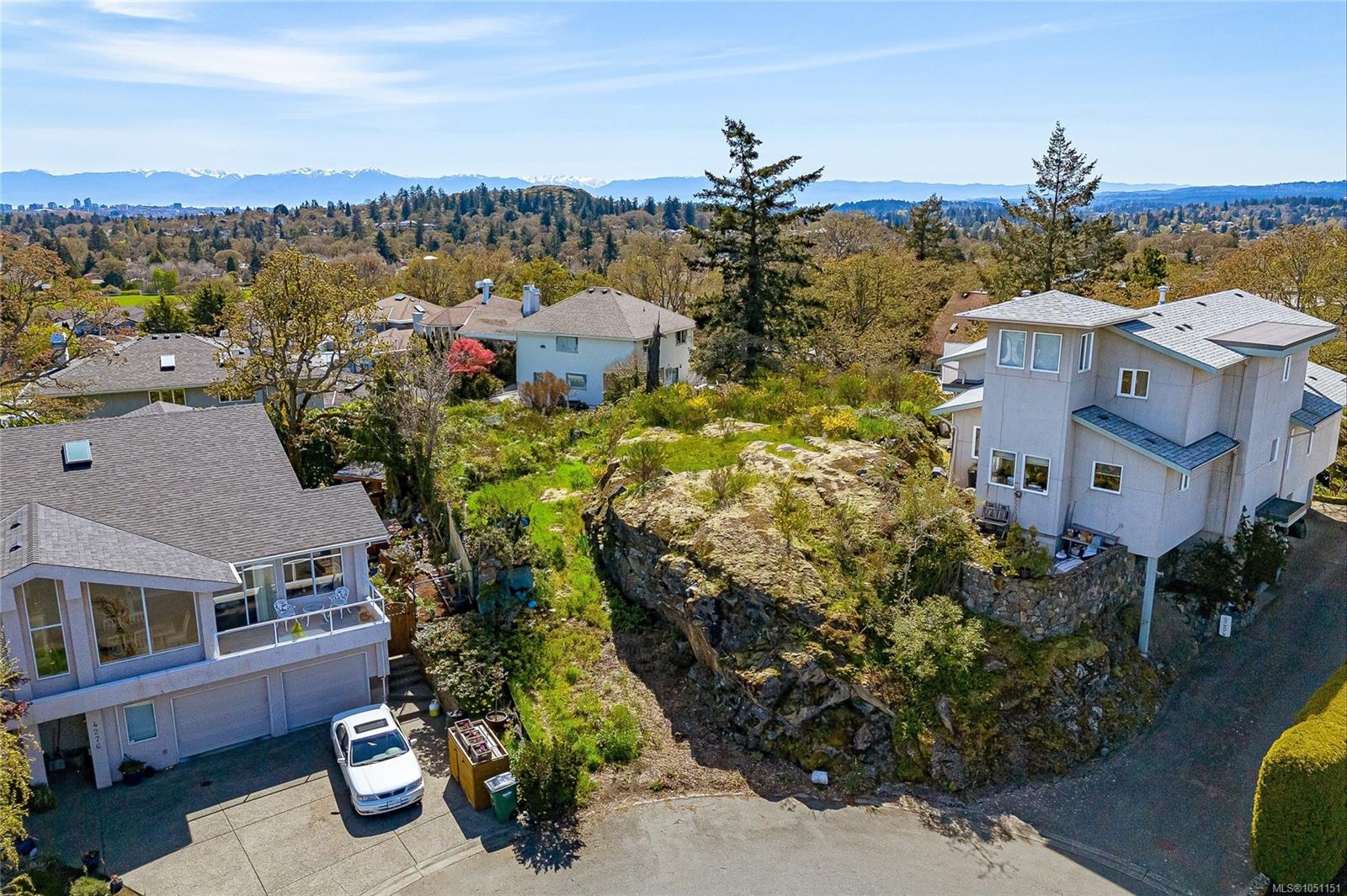 4280 Westervelt Pl — listing photo 10 of 27