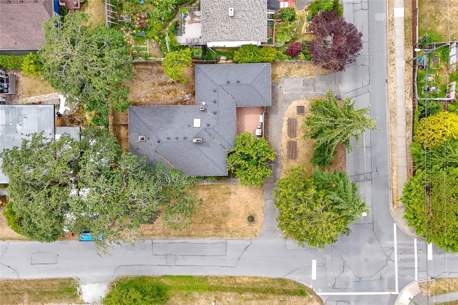 3830 Palo Alto St — listing photo 3 of 42