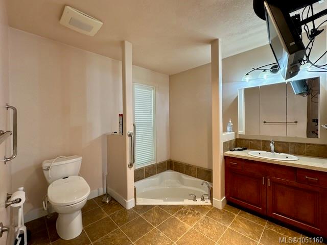 8 Copper Cres — listing photo 13 of 24