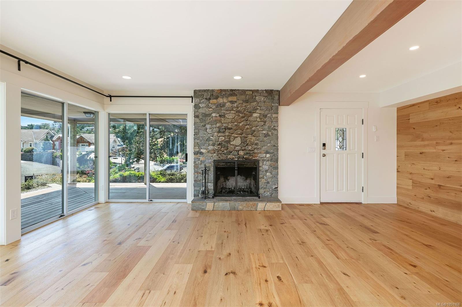 3481 Grilse Rd — listing photo 6 of 38