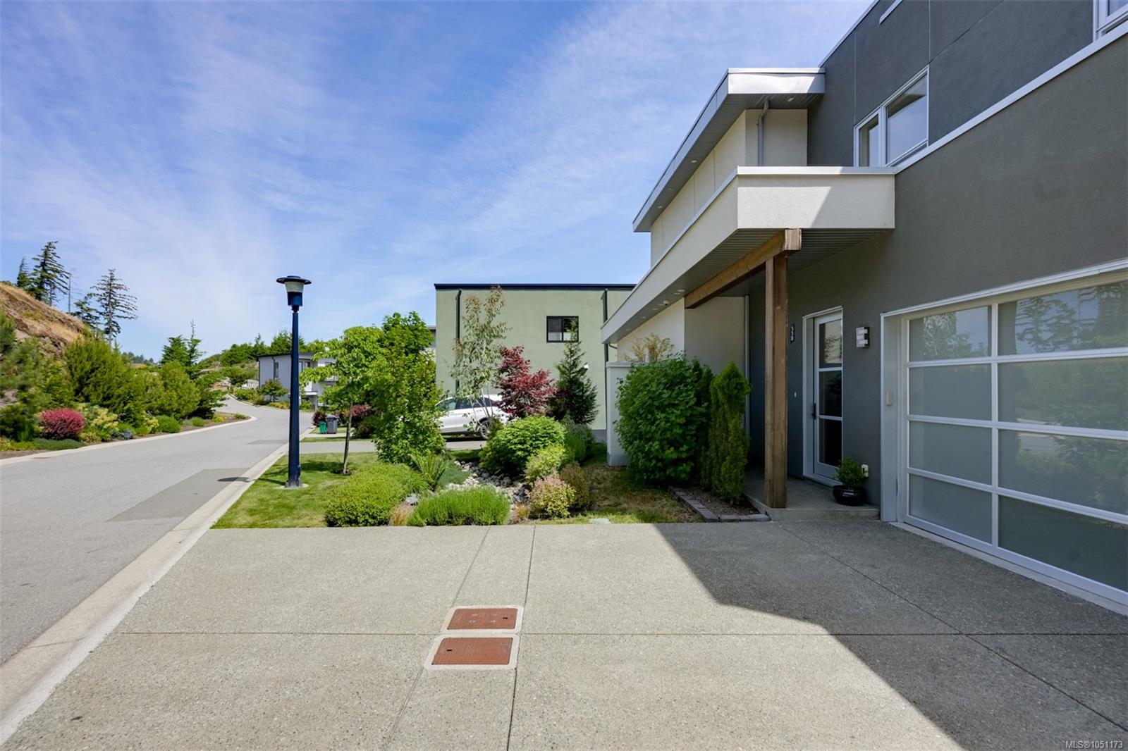 118-539 Delora Dr — listing photo 7 of 97