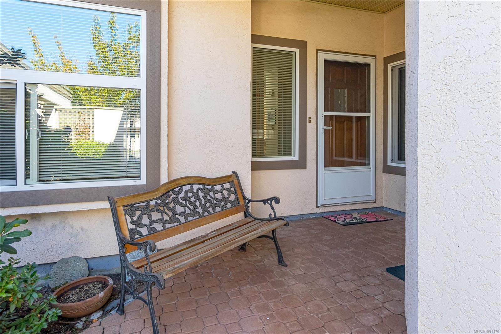 13-4318 Emily Carr Dr — listing photo 4 of 29
