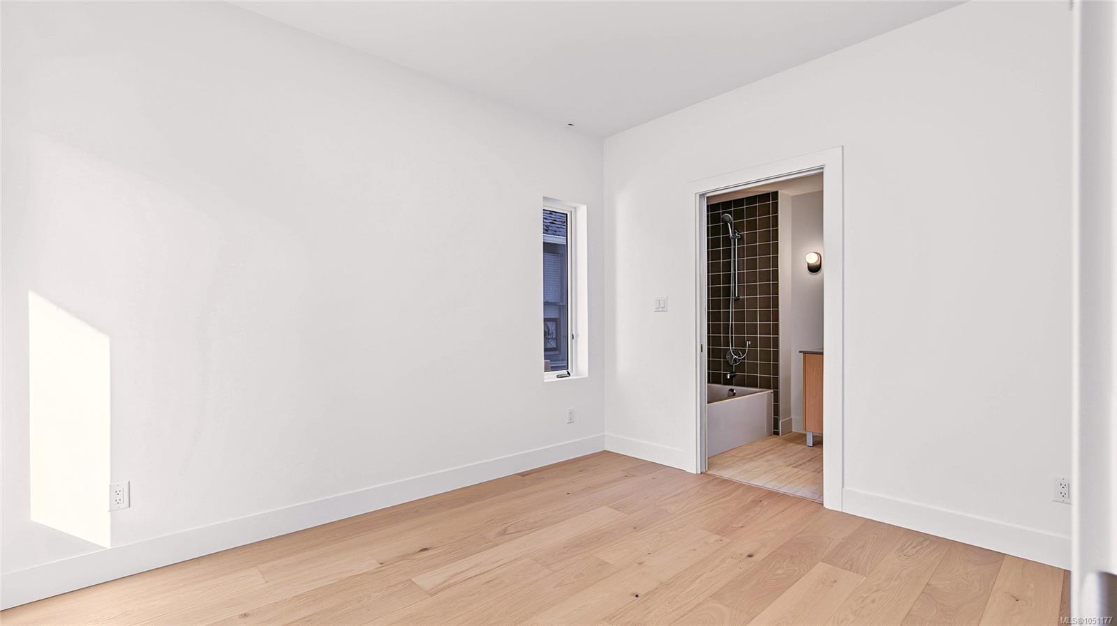 4-1721 Adanac St — listing photo 7 of 21