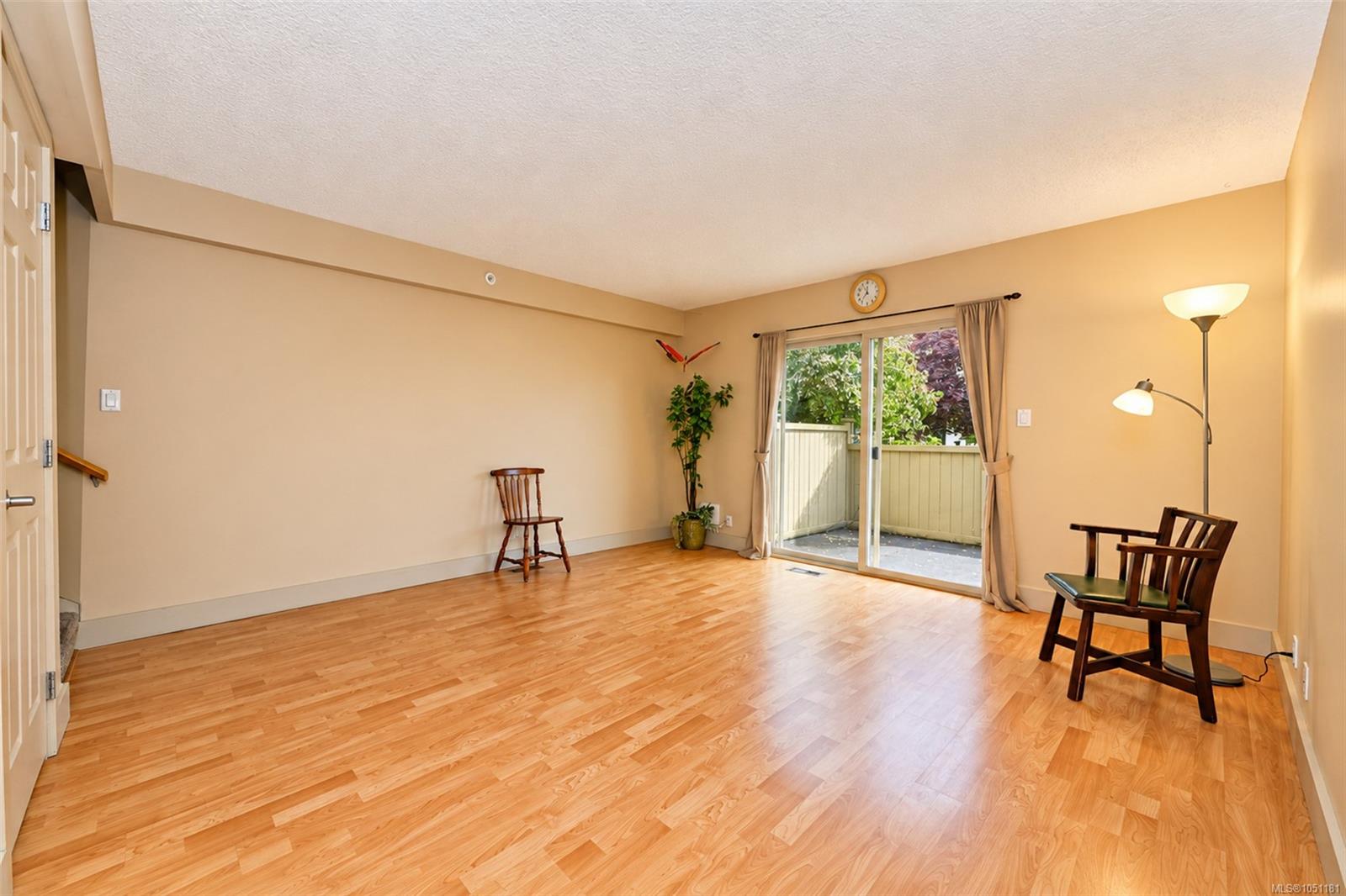 43-4061 Larchwood Dr photo 6