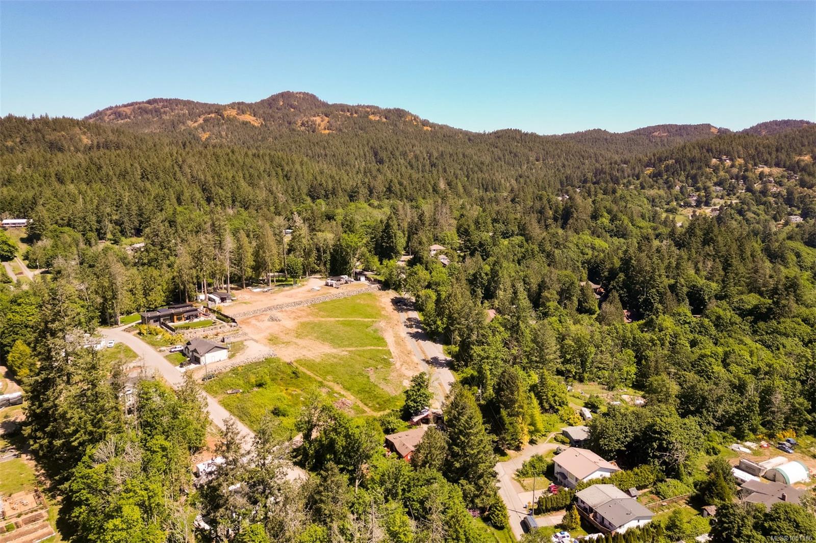 2086 Harbourview Rd — listing photo 12 of 27