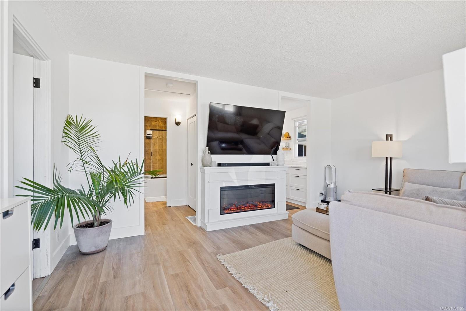 1143 Lockley Rd photo 3