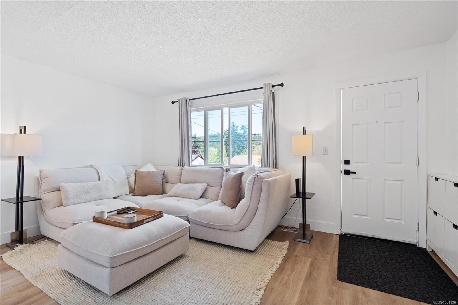 1143 Lockley Rd photo 5