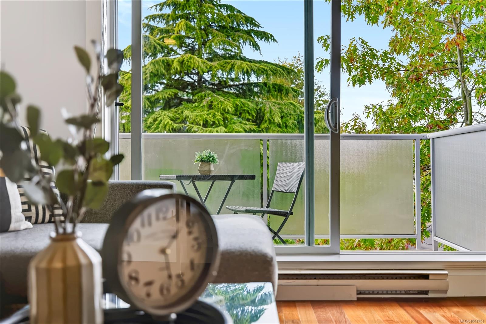314-1315 Esquimalt Rd — listing photo 11 of 44