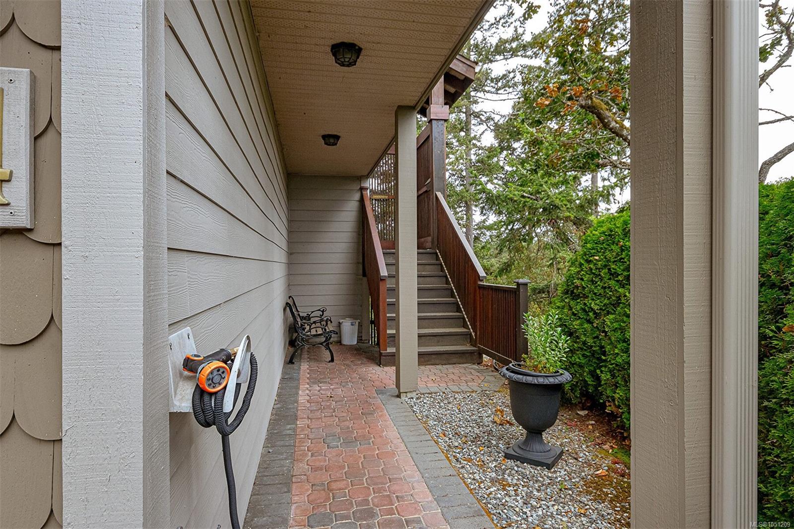 44-118 Aldersmith Pl — listing photo 5 of 36