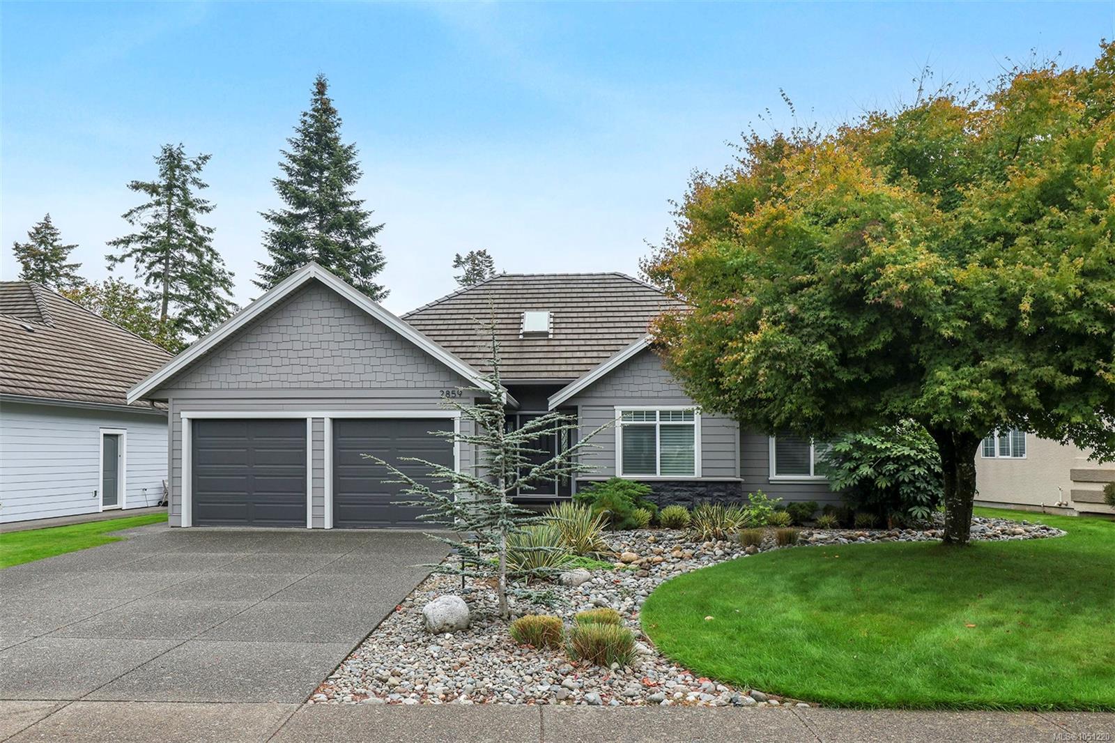 2859 ROYAL VISTA Way photo 2