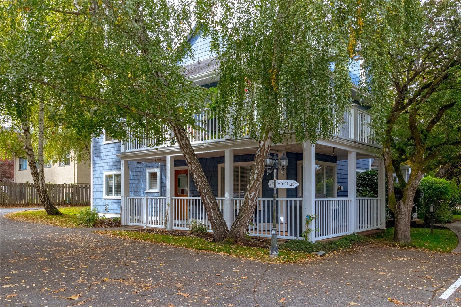 1-649 Admirals Rd photo 2