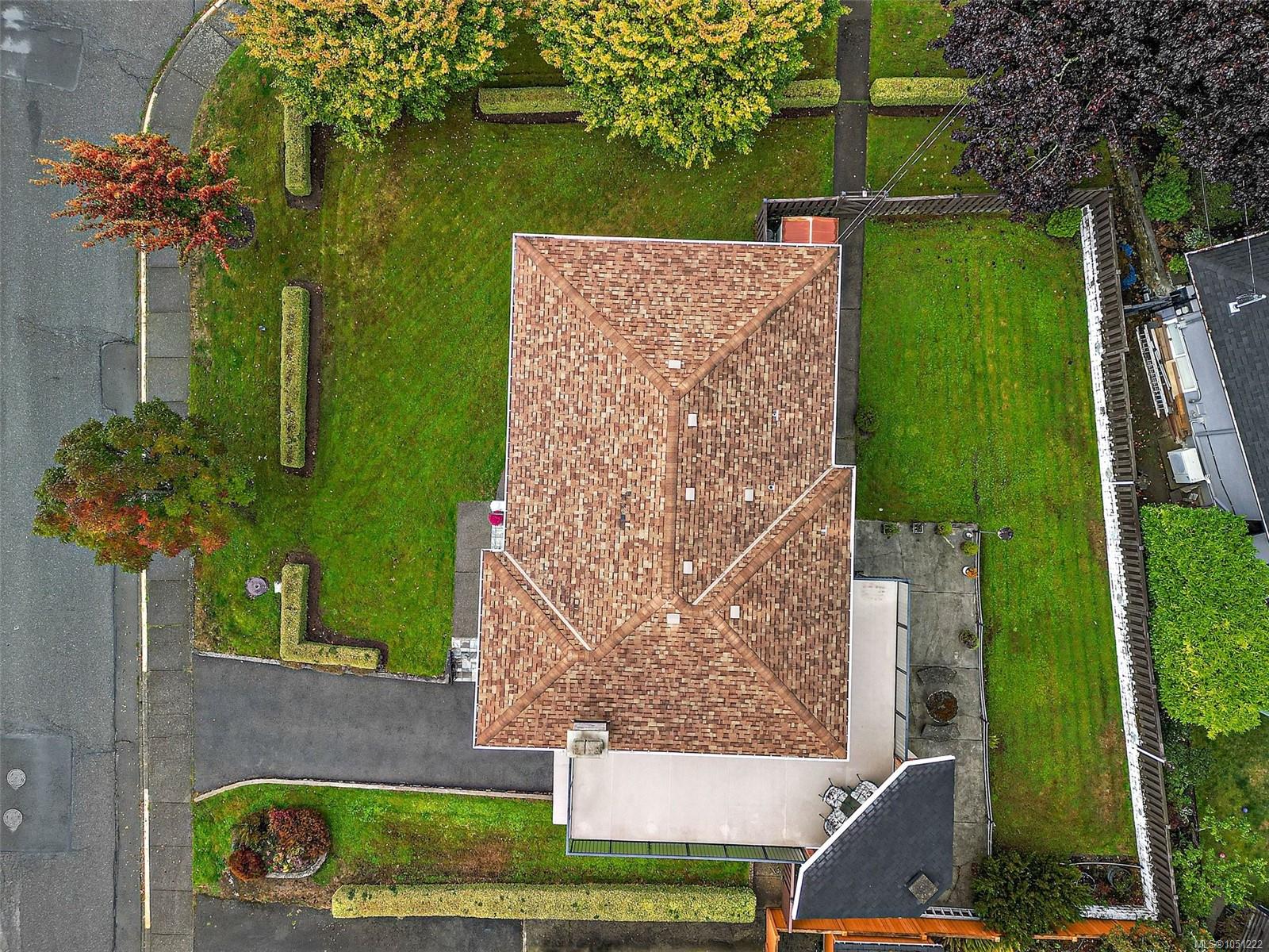 844 Rockheights Ave — listing photo 6 of 35