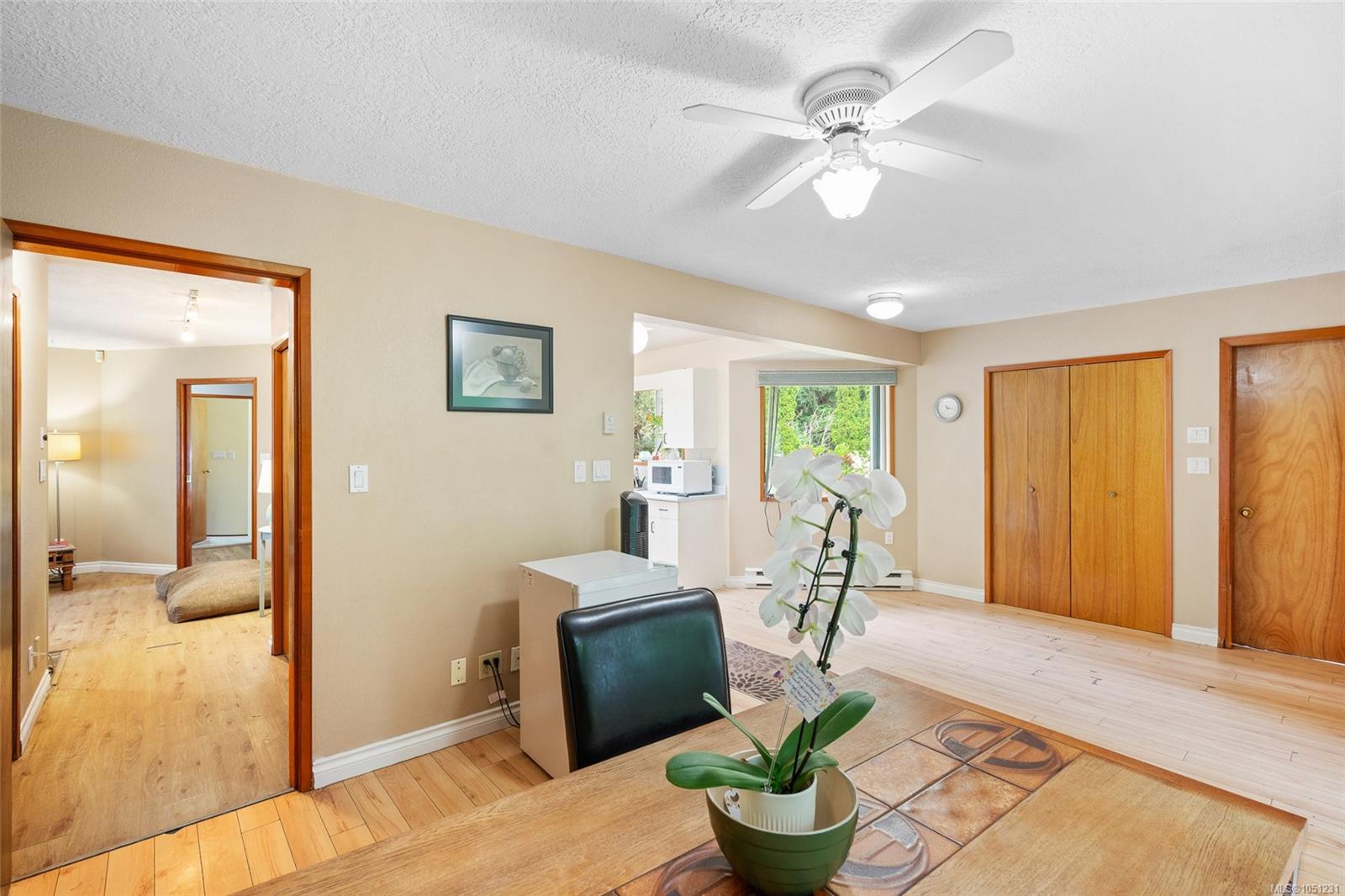 2-1215 Stelly's Cross Rd — listing photo 12 of 63