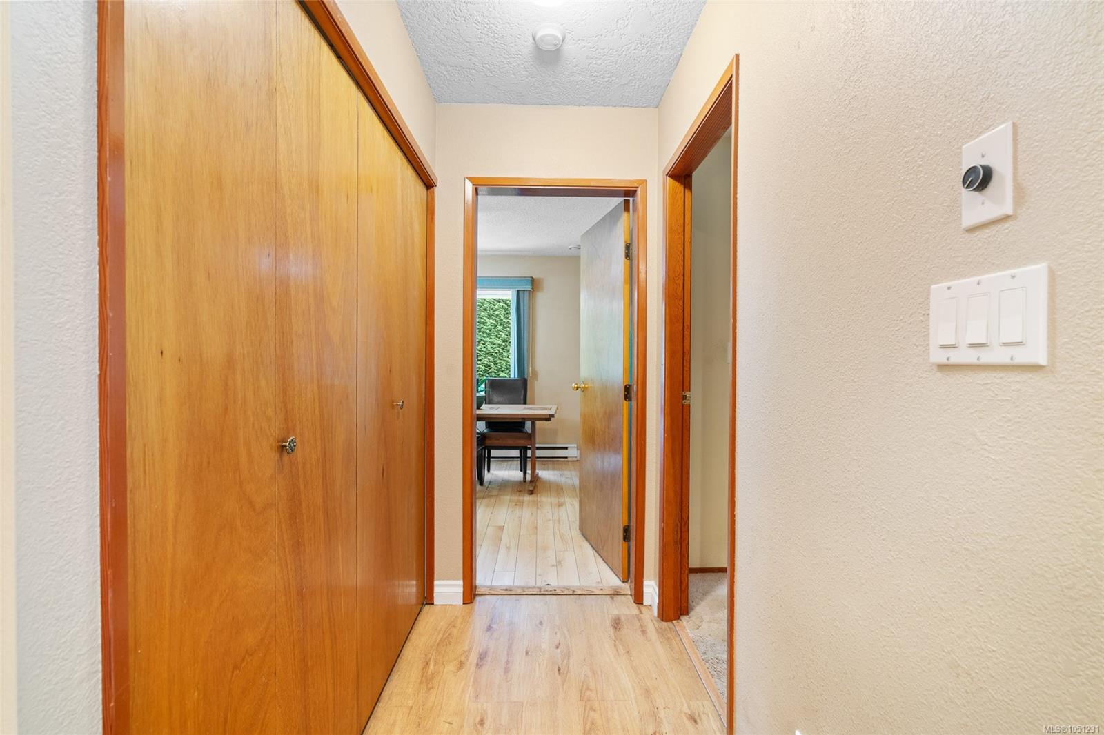 2-1215 Stelly's Cross Rd — listing photo 10 of 63