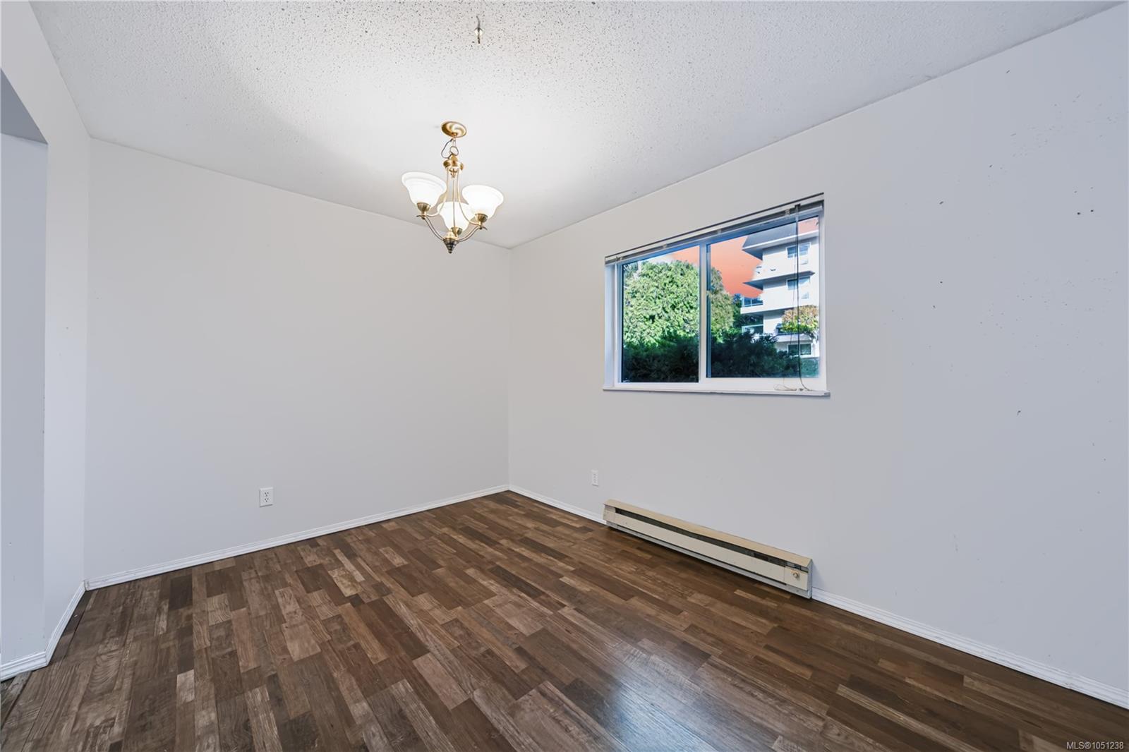 101-6715 Dover Rd — listing photo 14 of 32