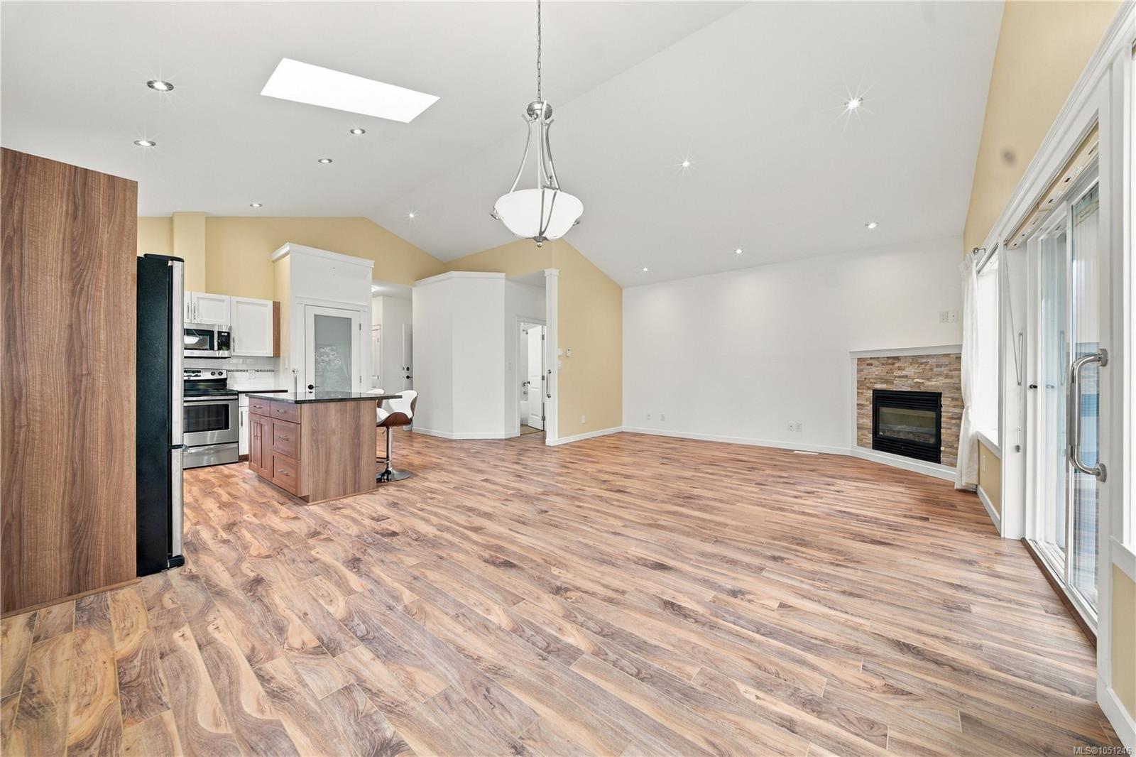 5926 Tower Pl photo 5