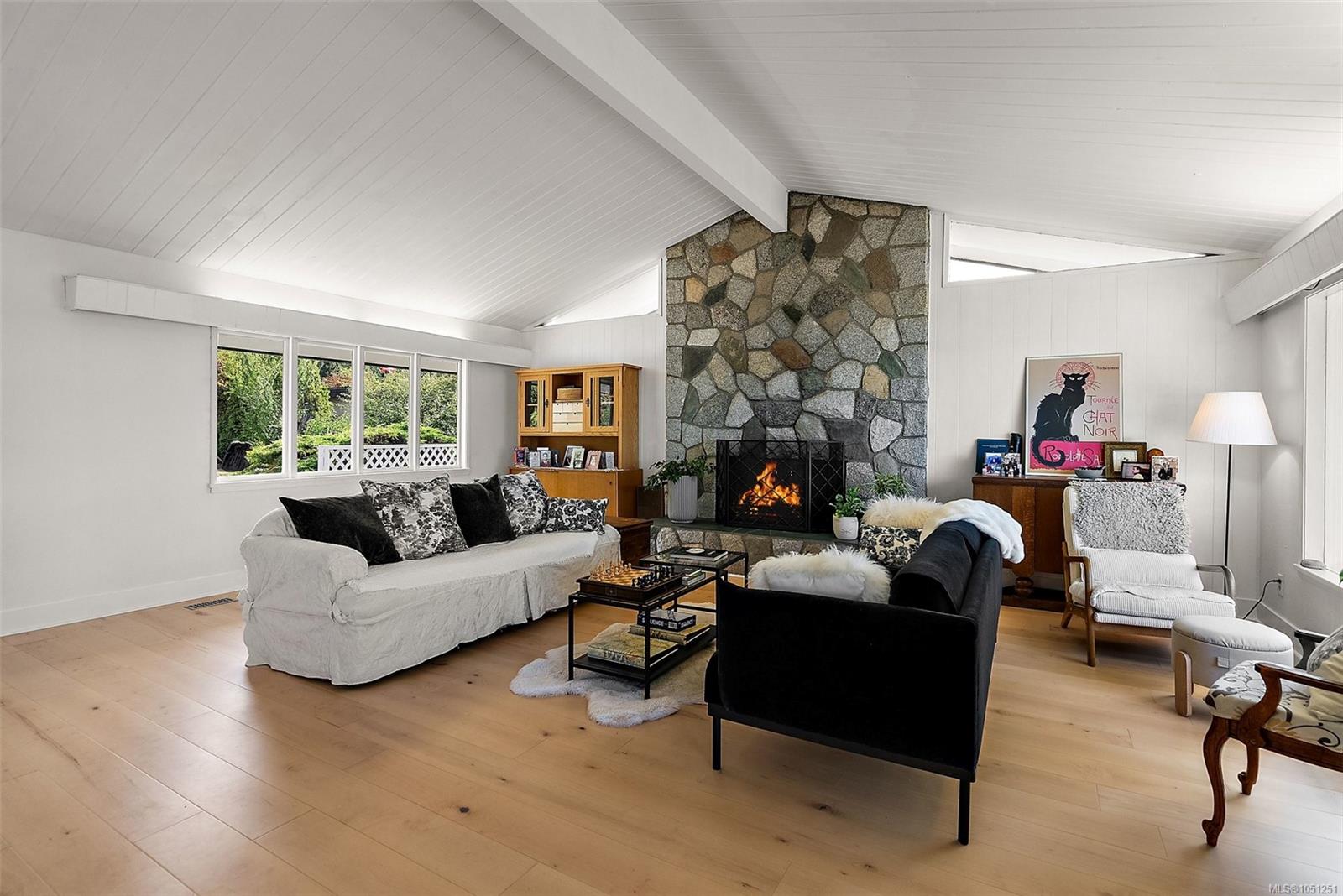 9760 Glynnwood Park Rd — listing photo 11 of 48