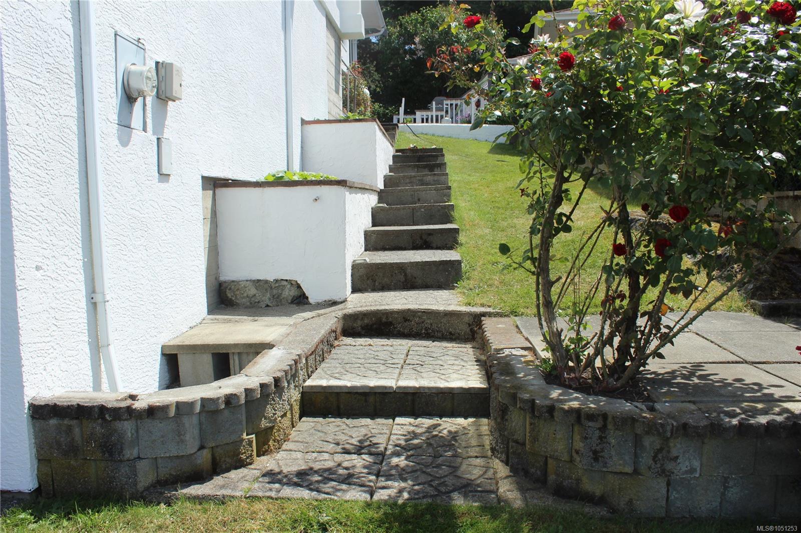 Photo 32