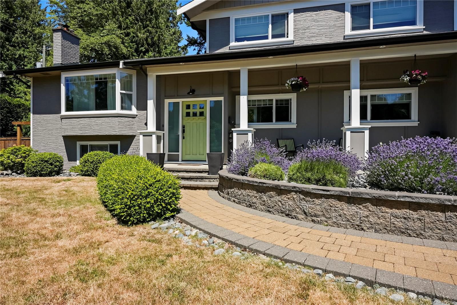 800 Alvarado Terr — listing photo 3 of 50