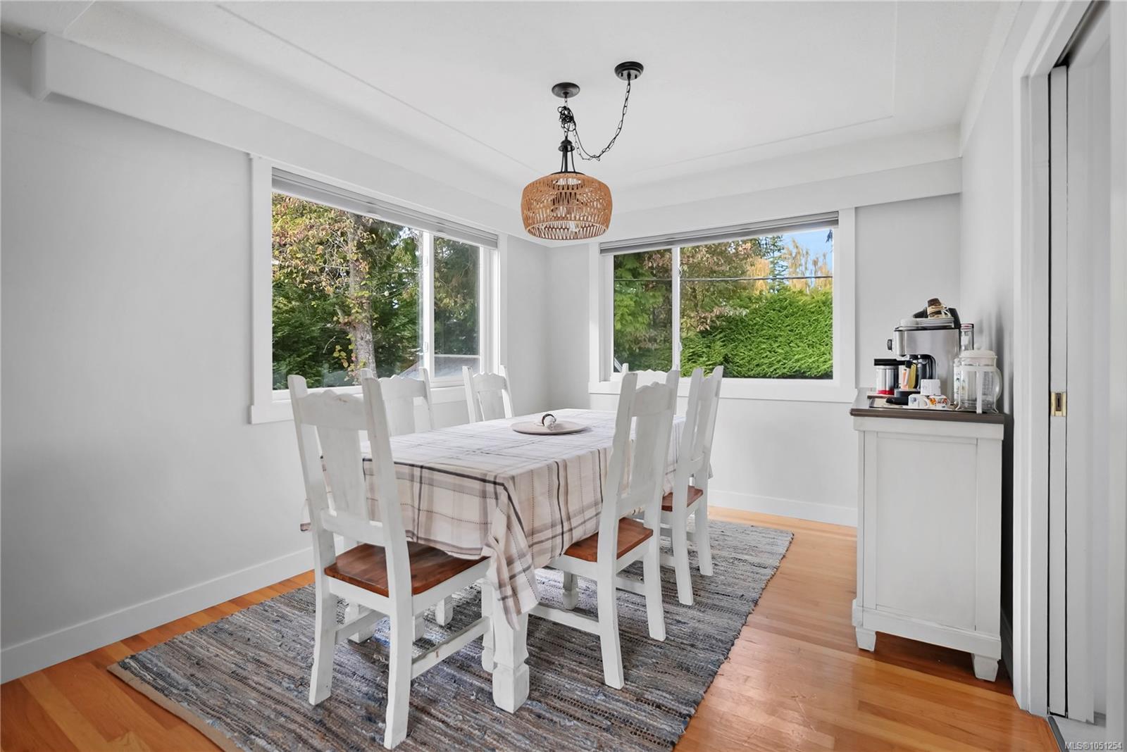 800 Alvarado Terr — listing photo 9 of 50