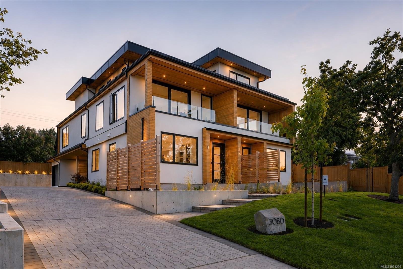 2-3080 Oakdowne Rd — listing photo 2 of 66