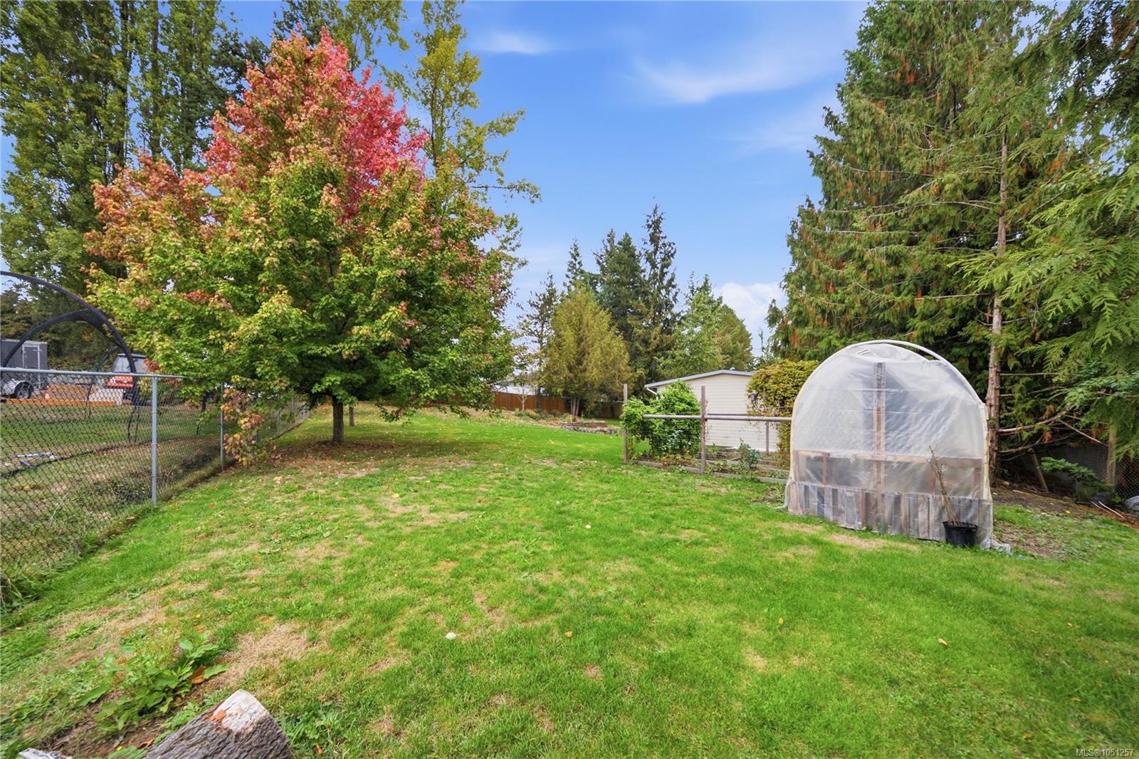 1951 Szasz Dr — listing photo 10 of 59