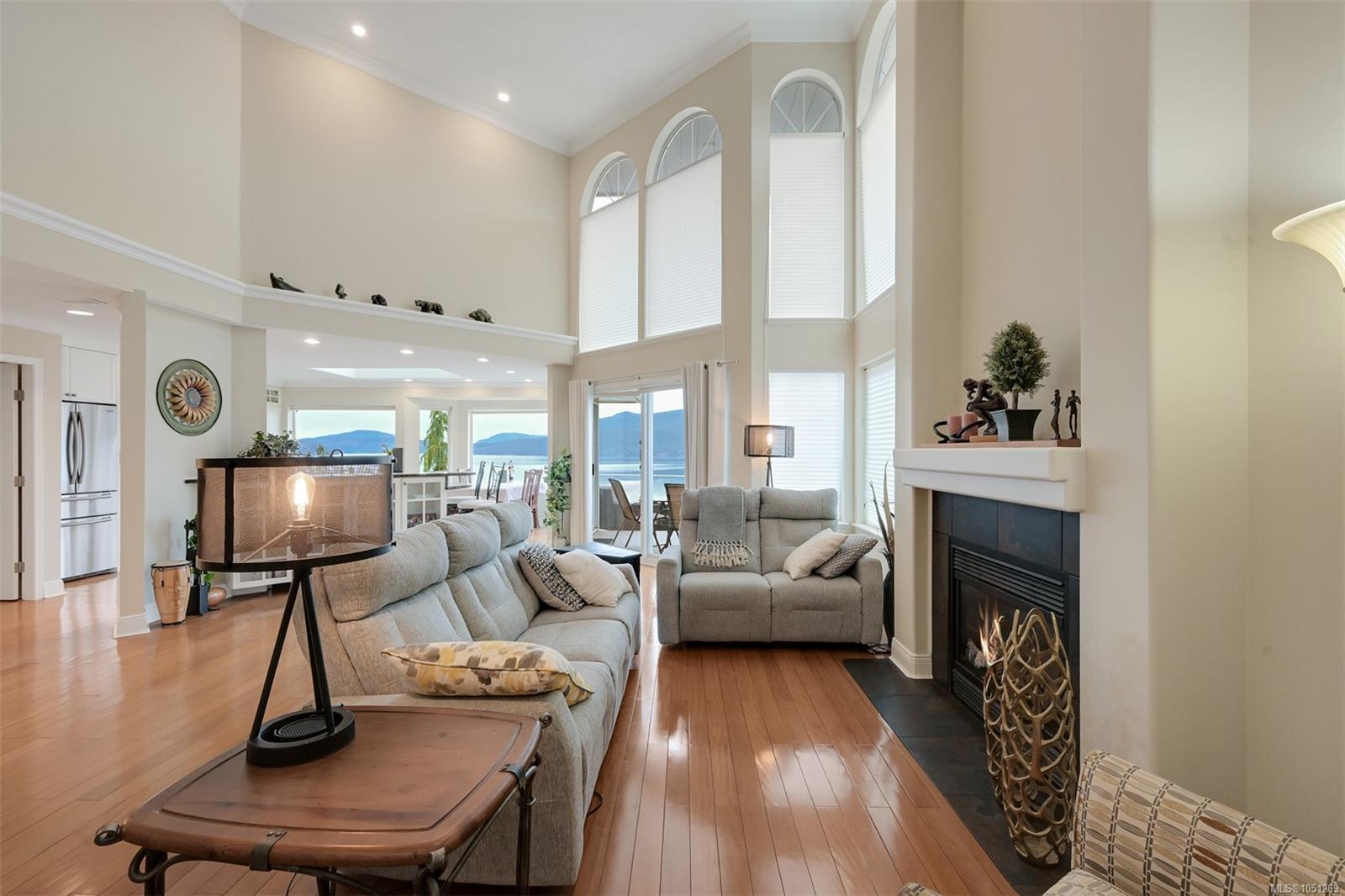 543 Marine View — listing photo 12 of 97